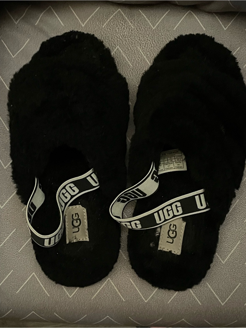 UGG Black Fuzzy Slide